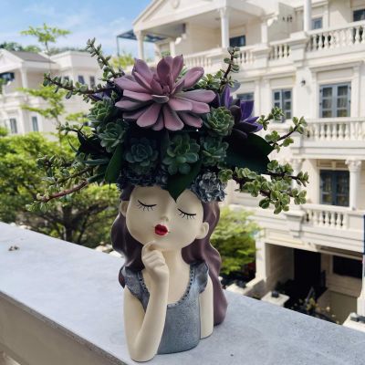HOA SEN ĐÁ BÌNH HOA CÔ GÁI CHỐNG CẰM